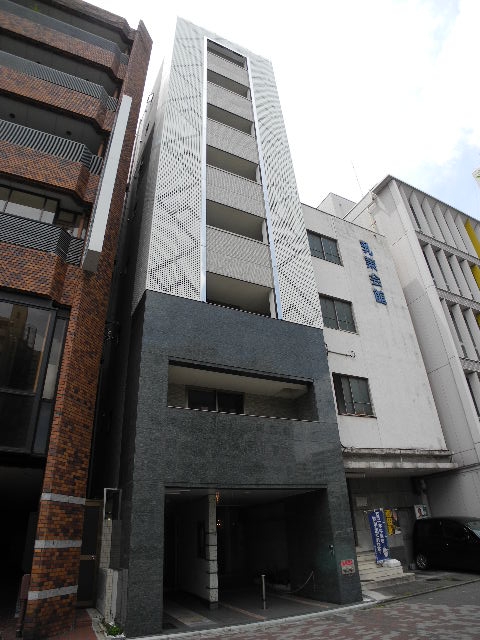 Building appearance. 'm Stylish apartment from the entrance \ !!