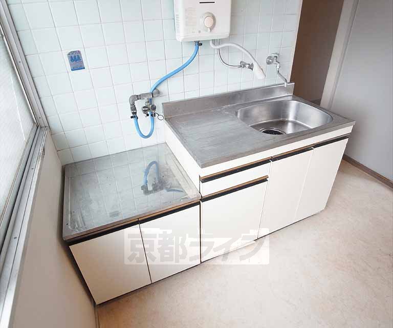 Kitchen. 402, Room photo diversion