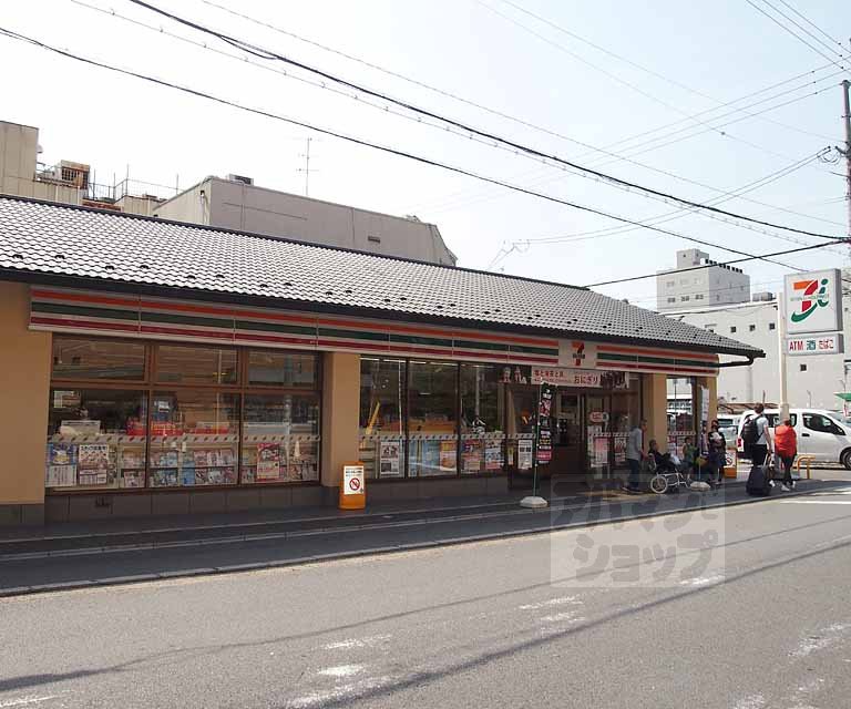 Convenience store. Seven-Eleven Shimogyo Kuyakushomae store up (convenience store) 182m