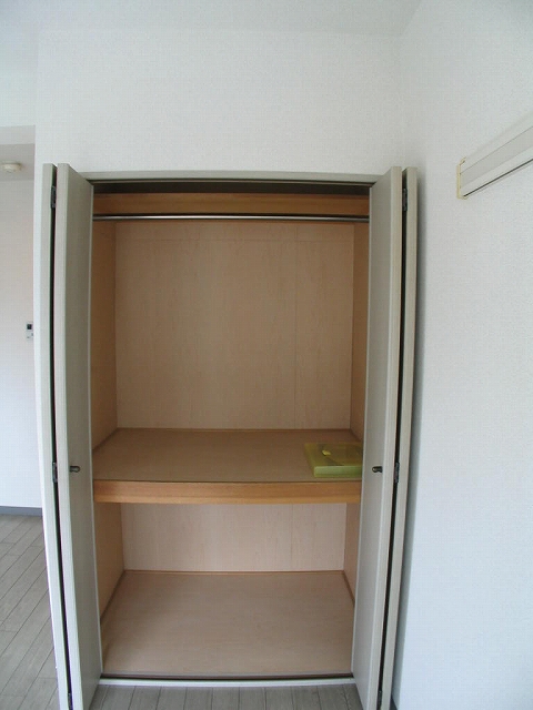 Receipt. Open and spacious