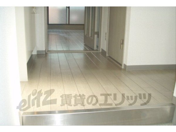 Other room space. Corridor