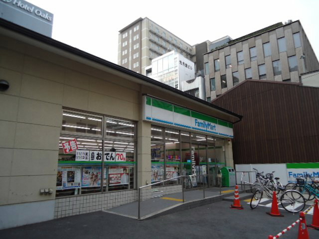 Convenience store. FamilyMart Shijo Nishinotoin store up (convenience store) 138m