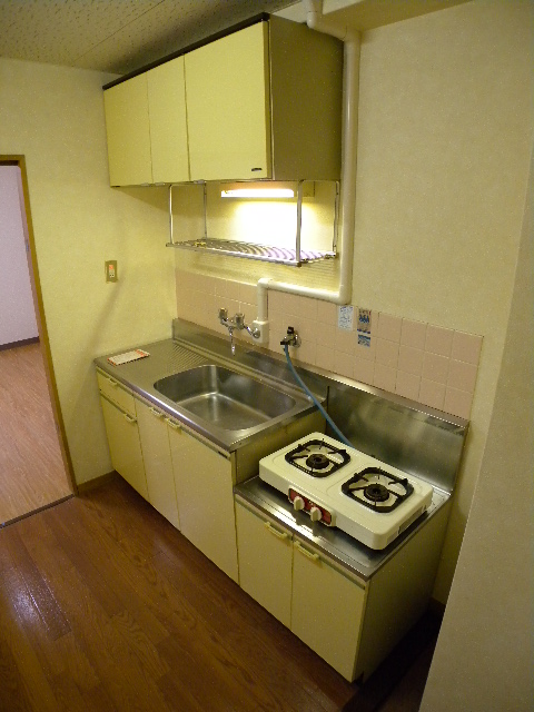 Kitchen. Dishes are easy!