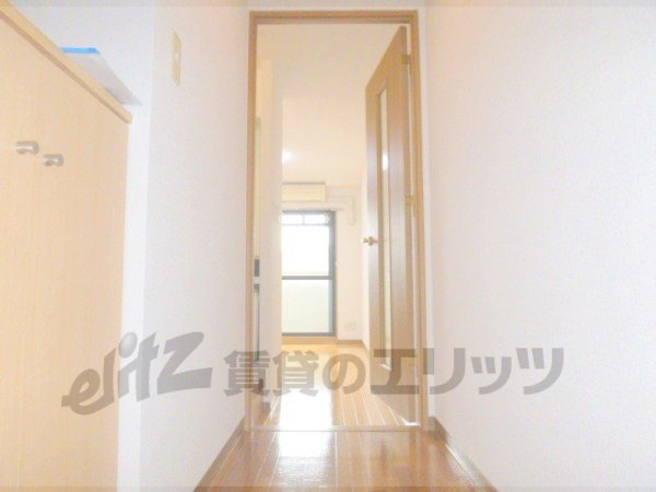 Other room space. Corridor