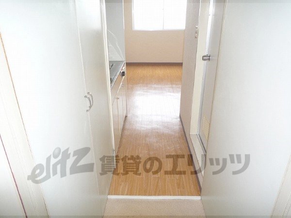 Other room space. Corridor