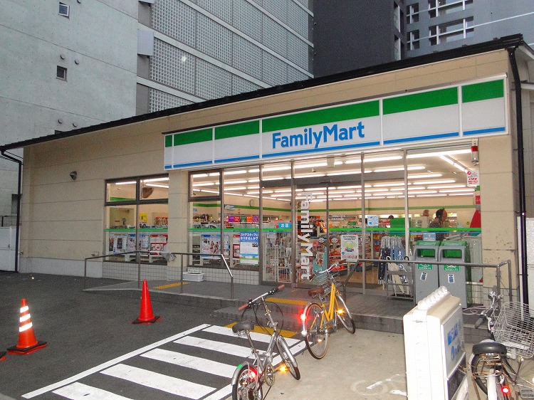 Convenience store. FamilyMart Shijo Nishinotoin store up (convenience store) 90m