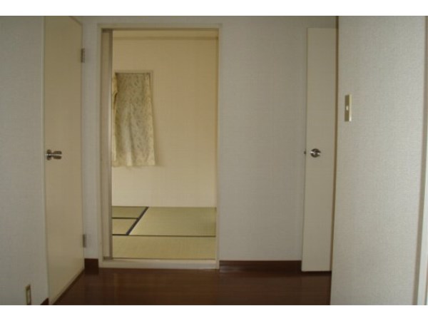 Other room space. Corridor