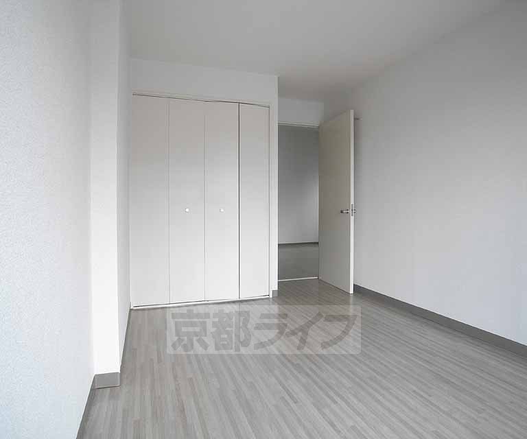 Living and room. 201, Room photo diversion