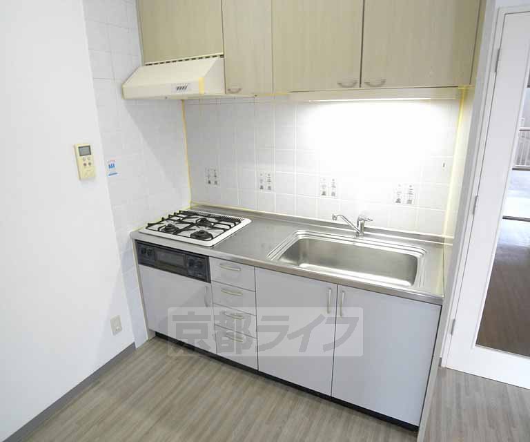 Kitchen. 201, Room photo diversion