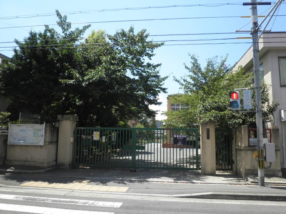 Primary school. 334m to Kyoto Municipal Shichijo Elementary School
