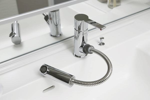 Bathing-wash room.  [Single lever mixing faucet] Modern metallic design is mixing faucet of beautiful single-lever type which has been subjected (same specifications)