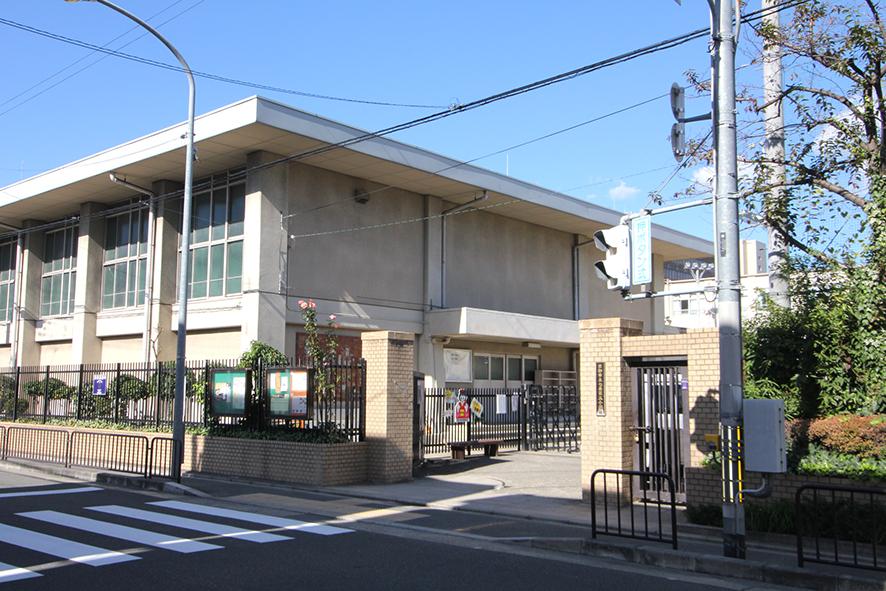 Primary school. 270m to Kyoto Municipal Shichijo third elementary school