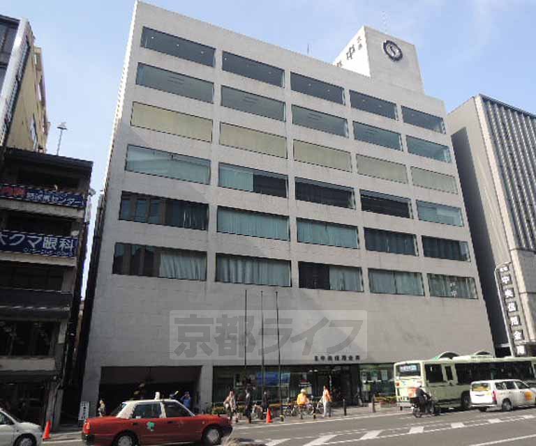 Bank. Kyoto Chuo Shinkin Bank 175m up to the head office (Bank)