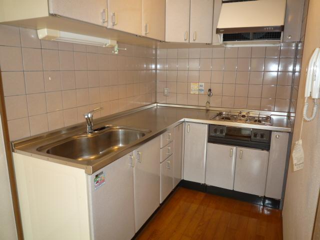 Kitchen. System kitchen