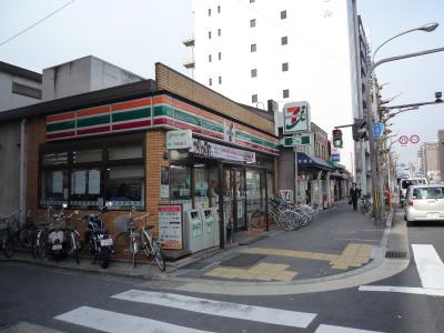Convenience store. Seven-Eleven Kyoto Karasuma six-rowed store up (convenience store) 164m