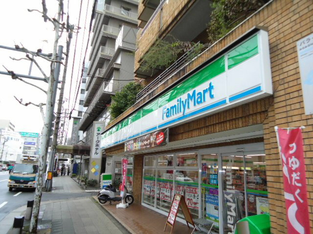 Convenience store. FamilyMart Shijo-Omiya store up (convenience store) 191m