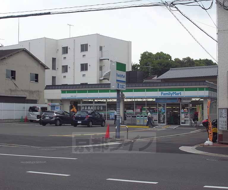 Convenience store. FamilyMart Oike Yamanouchi store up (convenience store) 375m