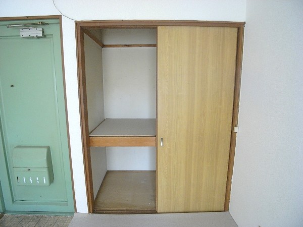 Other Equipment. Armoire