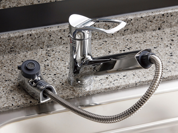 Kitchen.  [Shower mixing faucet] Hot water temperature adjustment easy, Extend the hose to every corner of the sink is available to care for (same specifications)