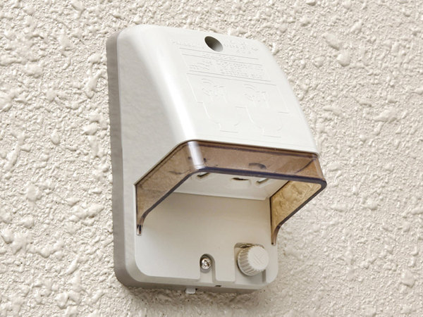 balcony ・ terrace ・ Private garden.  [Waterproof outlet] Convenient waterproof outlet also standard equipment, such as when you want to use the lighting on the balcony (same specifications)