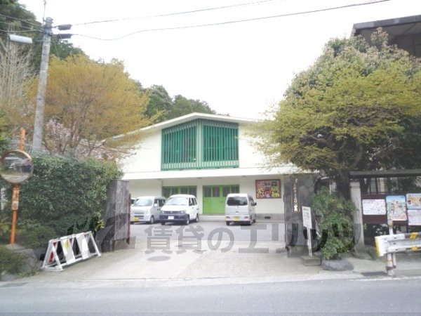 Primary school. 300m to Kaohsiung elementary school (elementary school)