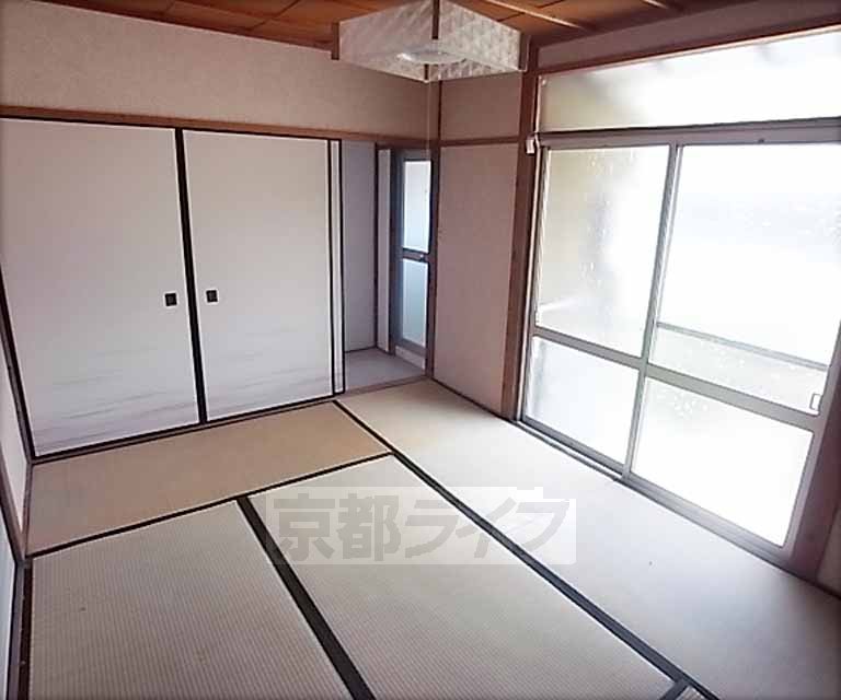 Living and room. It is the back of the Japanese-style room