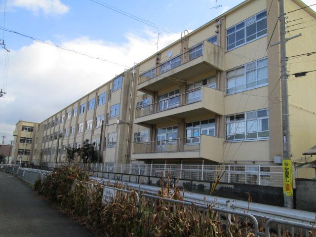 Primary school. Kyoto Municipal Sagano 200m up to elementary school