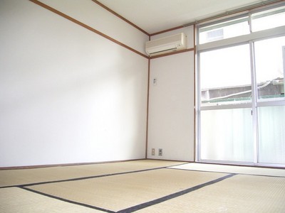 Living and room.  ※ It is a photograph of another room of the same apartment