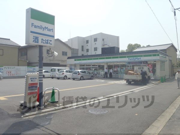 Convenience store. FamilyMart Oike Yamanouchi store up (convenience store) 100m