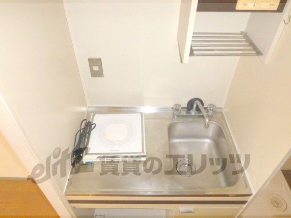 Kitchen. It is an electric stove