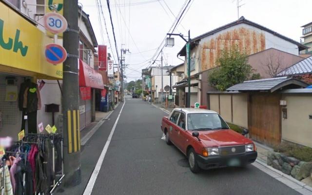 Local photos, including front road. Before the road: The width 6m.