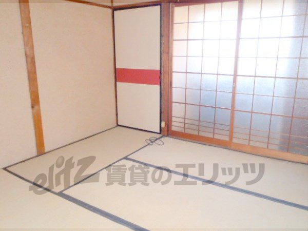 Living and room. 6 Pledge of Japanese-style room