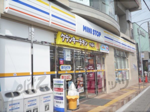 Convenience store. MINISTOP Uzumasa thin morning kimono Roh Tsuji 150m to Station (convenience store)