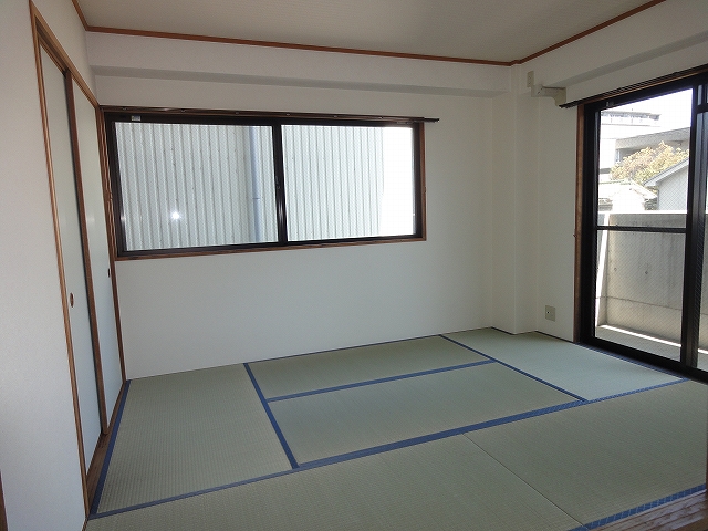 Other room space. Let's take advantage of the Japanese-style room