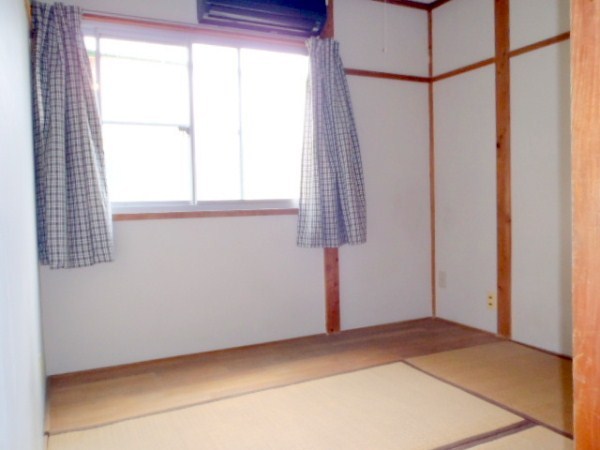 Living and room. Unwind life in three quires of Japanese-style room