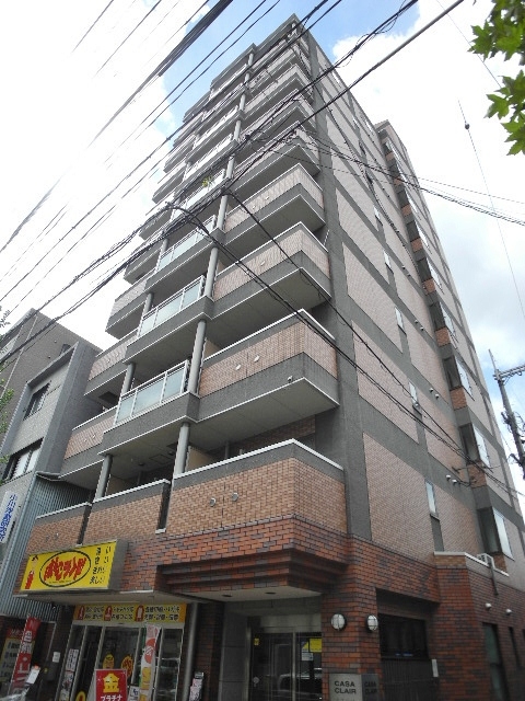 Building appearance. Appearance with the impact along the Nishioji street ☆