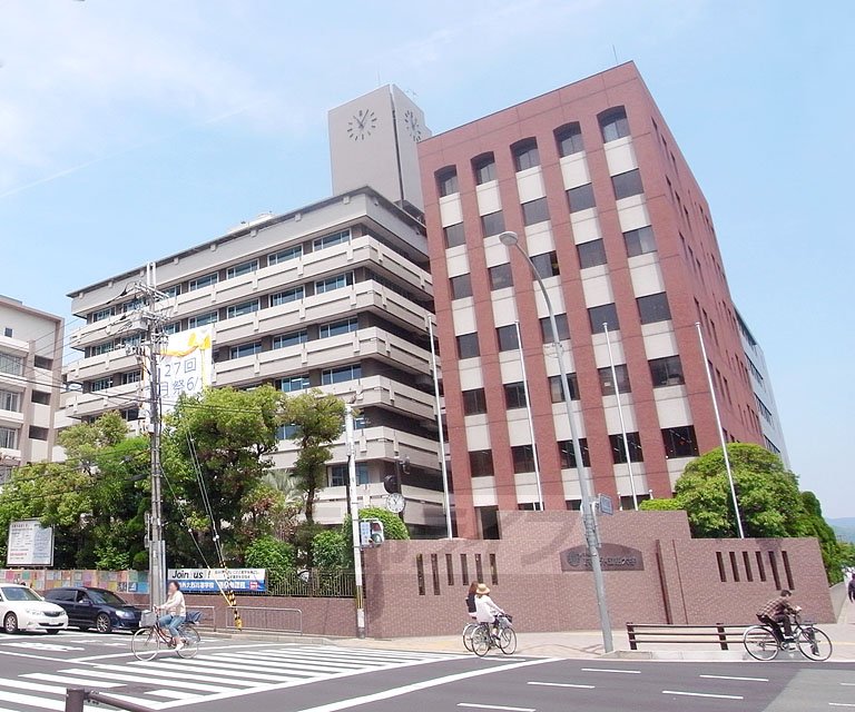 University ・ Junior college. Kyoto Junior College of Foreign Languages ​​(University of ・ 1200m up to junior college)
