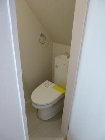 Toilet. First floor toilet Indoor (10 May 2013) Shooting