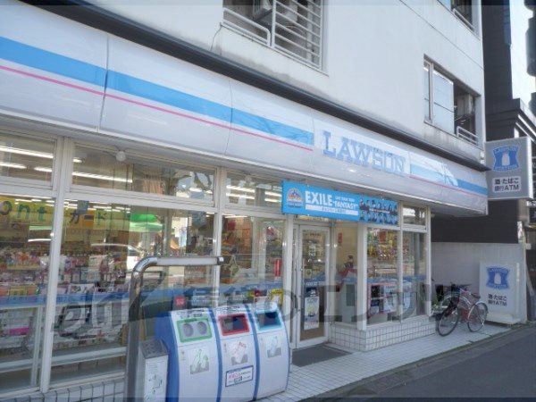 Convenience store. 370m until Lawson good judge of horseflesh store (convenience store)