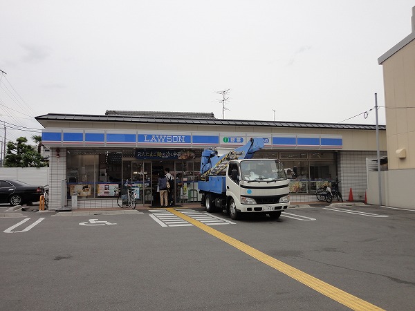 Convenience store. 309m until Lawson Shijo Nishikoji store (convenience store)