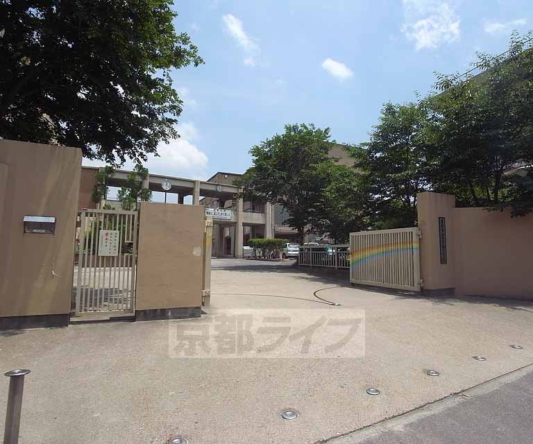 Junior high school. Nishikyogoku 440m until junior high school (junior high school)