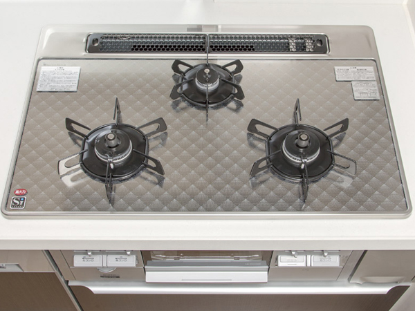 Kitchen.  [3-neck glass top stove] Equipped with easy to clean glass top stove. Even if there is no water is with a grill that can both sides grilled (same specifications)