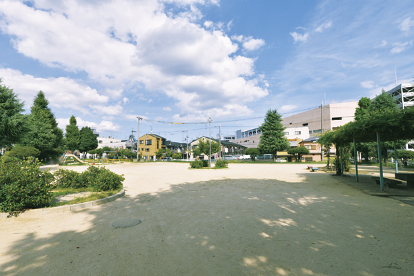 Surrounding environment. Oiwake children's park (3-minute walk ・ About 210m)