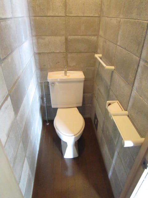 Toilet