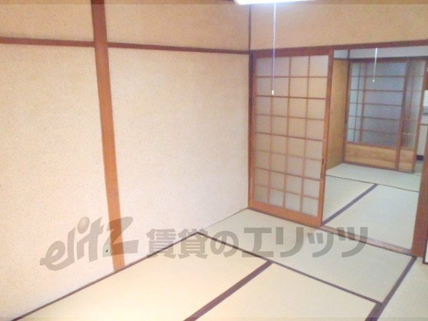 Living and room. Japanese-style room 6 quires