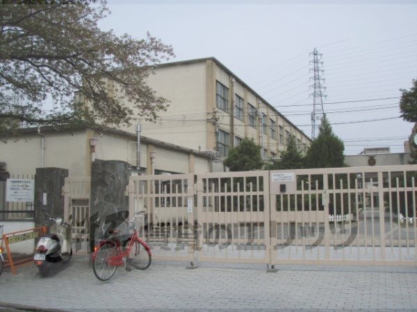 Primary school. Kadono up to elementary school (elementary school) 430m