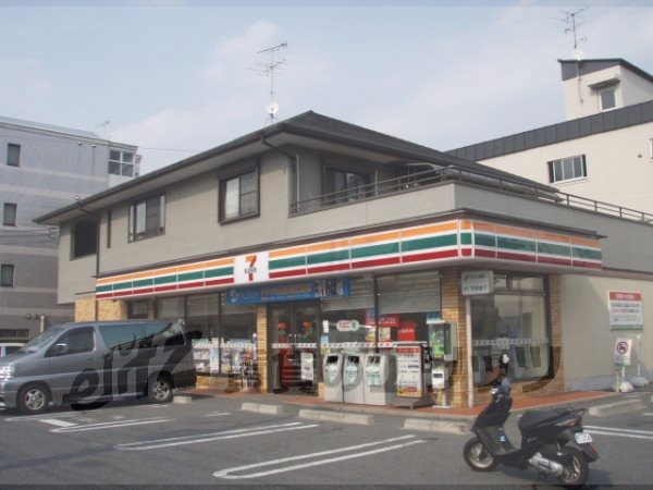 Convenience store. Seven-Eleven Yamashina Nagitsuji store up (convenience store) 360m