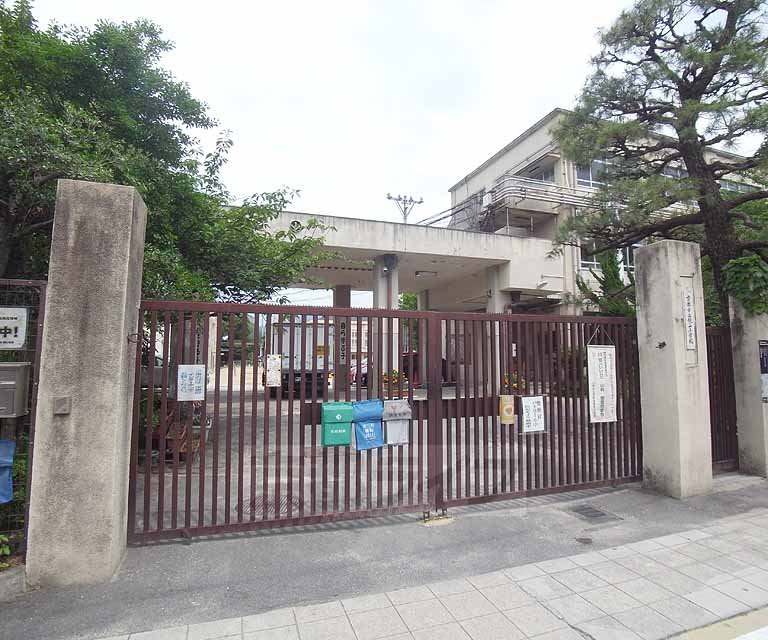 Primary school. Kagamiyama up to elementary school (elementary school) 312m