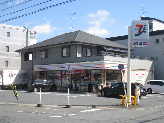 Convenience store. Seven-Eleven Kyoto Yamashina Nagitsuji store up (convenience store) 205m