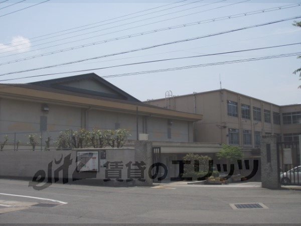 Junior high school. Yamashina 900m until junior high school (junior high school)
